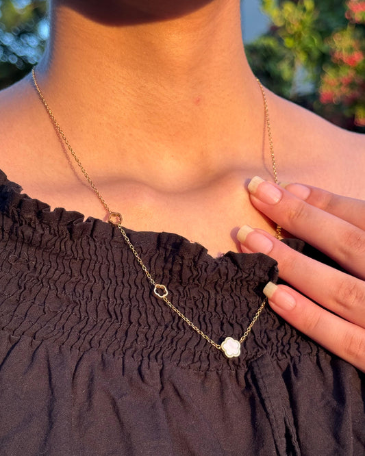 Saya Flower Pendent